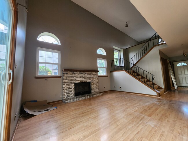 840 N Tamarac Blvd, Addison, IL 60101 - photo 3