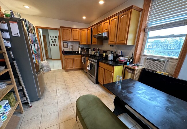 25 Gibbs St, Brookline, MA 02446 - photo 7