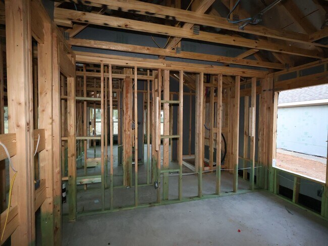 31014 Newcomb Landing Ln, Waller, TX 77484 - photo 4