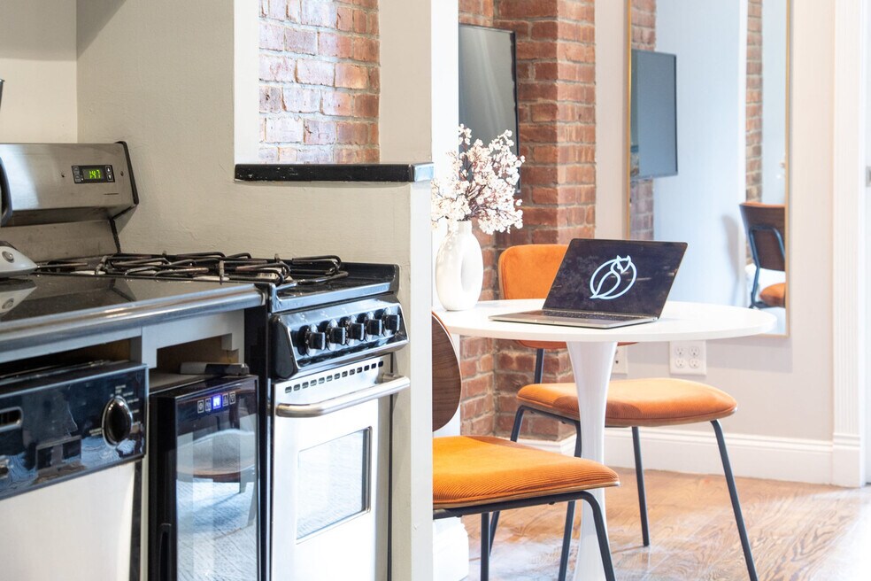 689 10th Ave unit ID1013668P, New York, NY 10036 - photo 1