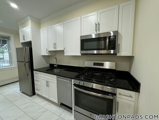 100 Kilsyth Rd Unit 6, Boston, MA 02135