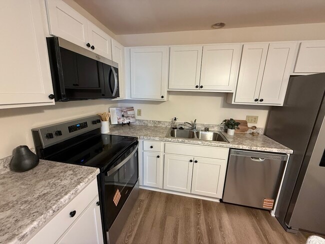 805 Brandie Rd unit 805, Madison, WI 53714 - photo 7