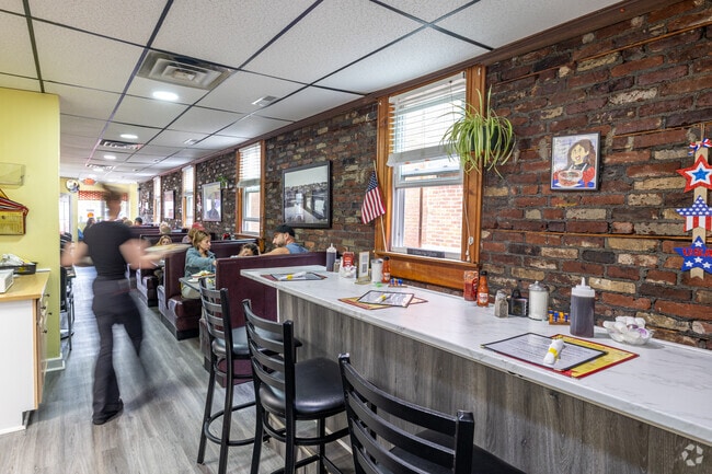 The Bradford Village Square Restaurant serves breakfast and lunch for Bradford Greens residents.