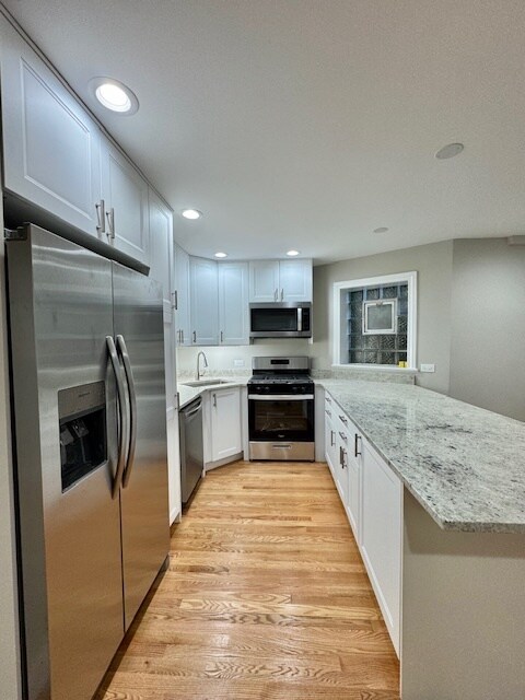 3647 N Marshfield Ave unit G, Chicago, IL 60613 - photo 7