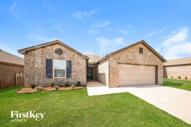 441 Labelle Ln, Tuttle, OK 73089 - photo 2