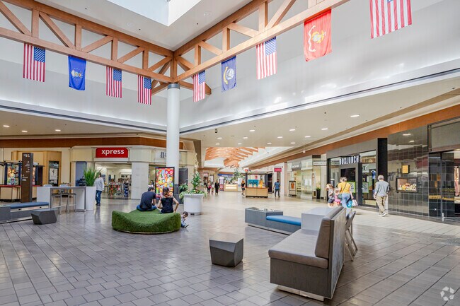 Take a break at Kitsap Mall and enjoy in Silverdale WA.