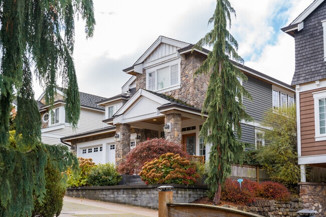 New luxurious condos are commonly found within the Downtown Kirkland neighborhood.