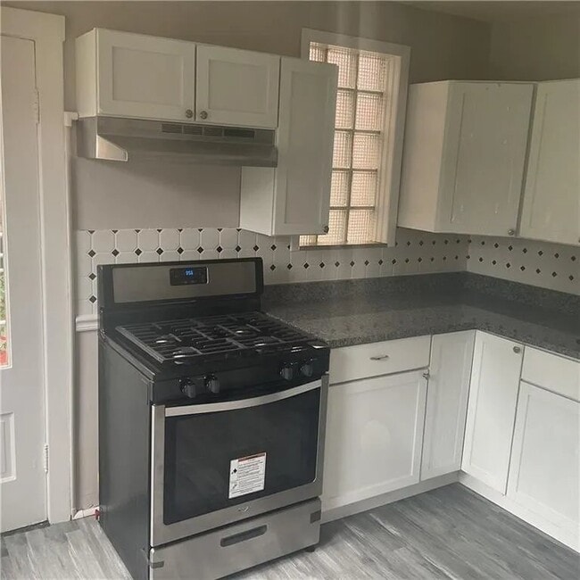 1818 Plainview Ave, Pittsburgh, PA 15226 - photo 2