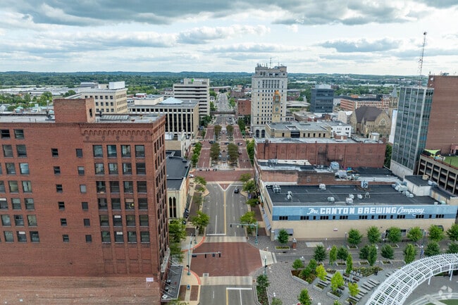 The Vassar Park neighborhood is conveniently located near downtown Canton.