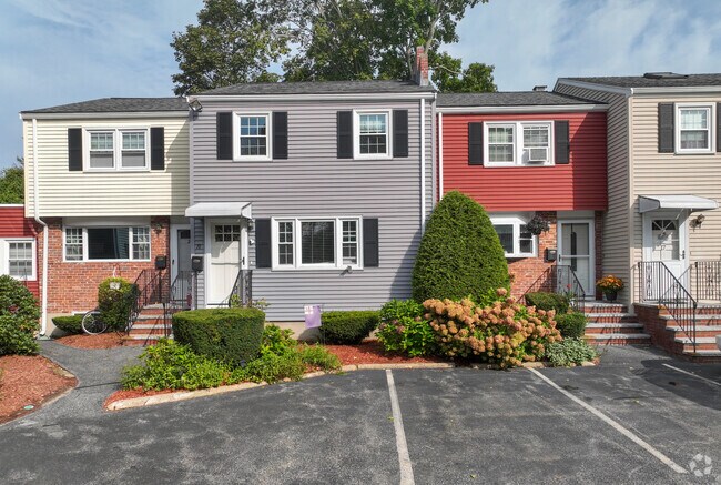 Townhouses are also present in Wakefield.