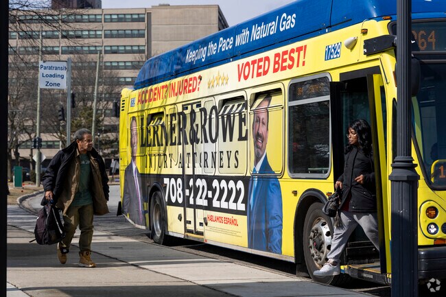Pace Bus connect Calumet City with frequent stops.