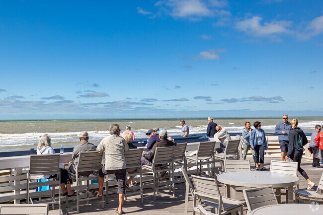 Wyndemere residents are a short drive to the Gulf Coast and several parks and beaches.