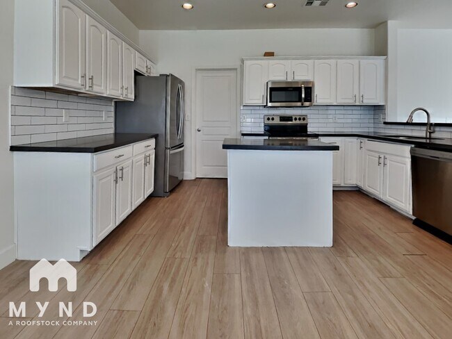 1237 E Blackfoot Daisy Dr, San Tan Valley, AZ 85143 - photo 7