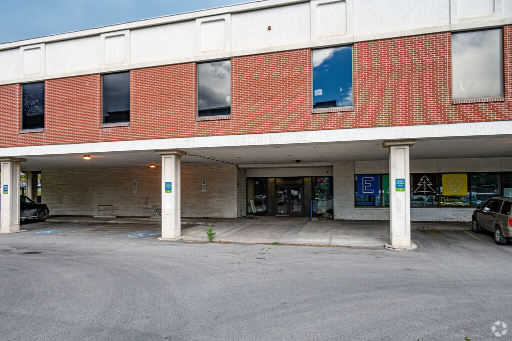 The campus of Aspire High School features modern facilities designed for 21st-century learning.