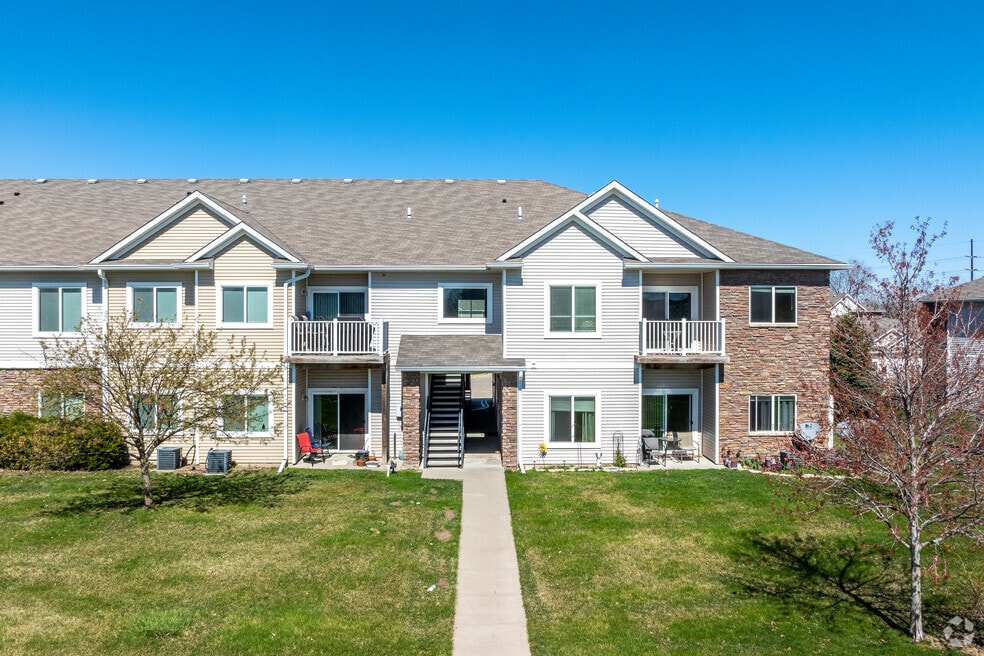 Silver Oak Condos, West Des Moines, IA 50266 - photo 1