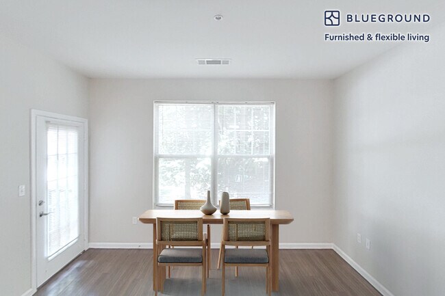 160 Boylston St unit FL2-ID2474A, Chestnut Hill, MA 02467 - photo 5