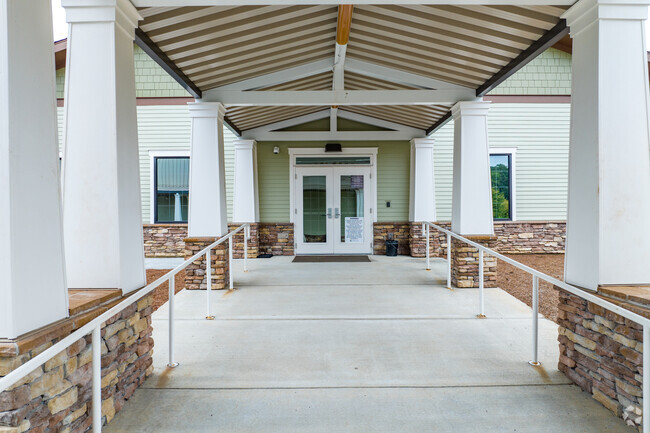 Cornerstone Preparatory Academy has a 5 to 1 student to teacher ratio.