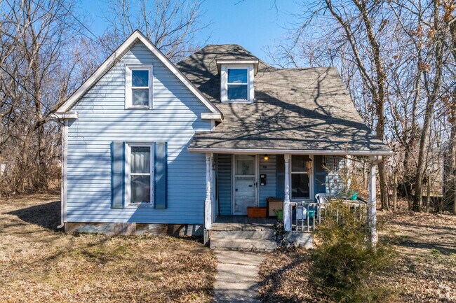 Bungalow homes in North Central may have small front porches.