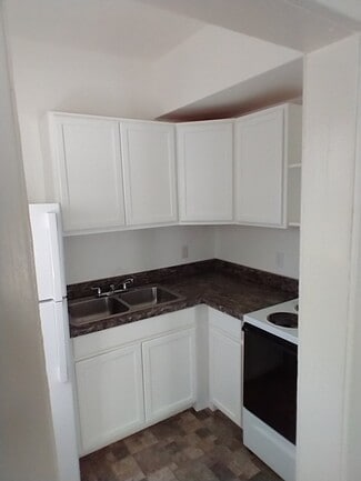 302 Maple St Unit 4, Medford, OR 97501