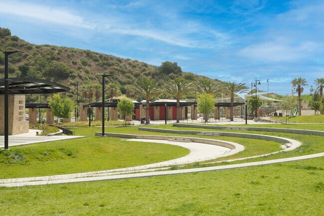 20568 Edgewood Ct, Los Angeles, CA 91311 - photo 6