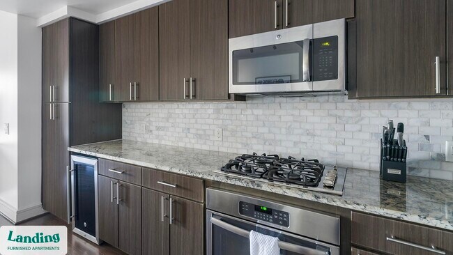 777 Preston St unit 8E, Houston, TX 77002 - photo 7