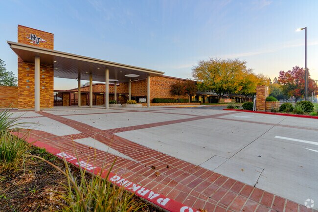 Students in Parkway can attend Hiram Johnson High School.