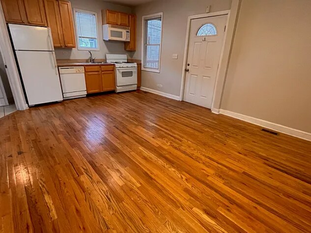 1513 W Erie St unit 1, Chicago, IL 60642 - photo 6