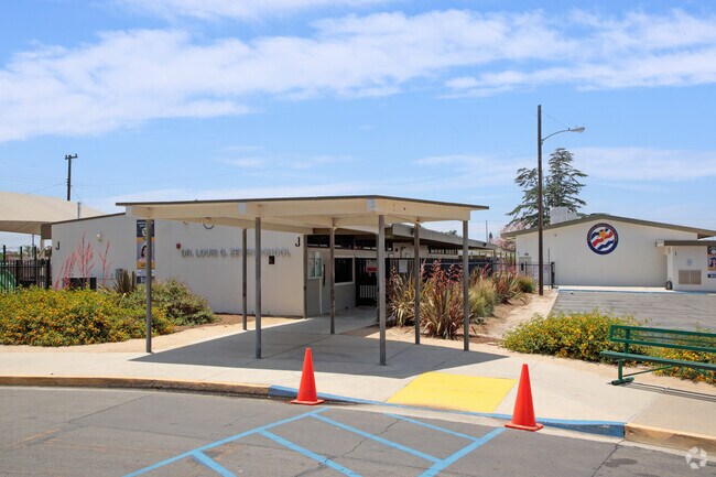 Zeyen Elementary School in Garden Grove offers after-school Boys & Girls Club programs.