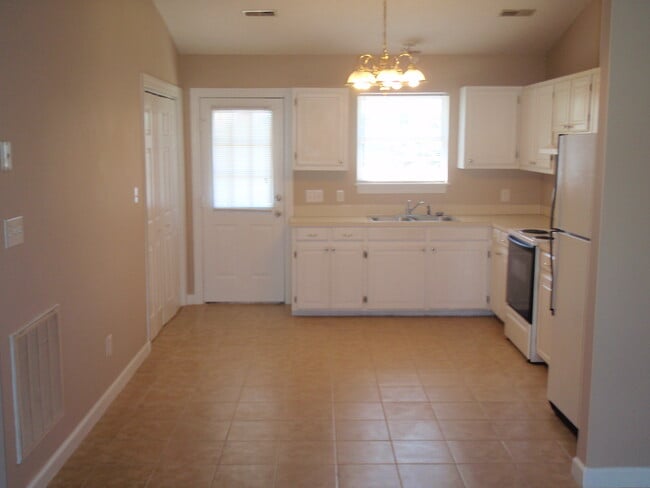 560 Snow Hill St unit A, Ayden, NC 28513 - photo 3