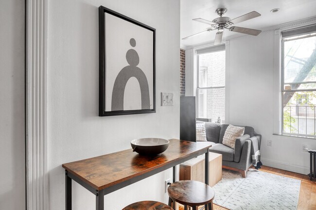 221 Mott St unit FL3-ID2053, New York, NY 10012 - photo 3