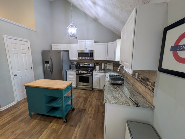 5845 Shadewater Dr, Cumming, GA 30041 - photo 6