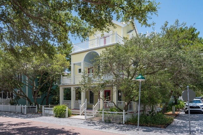 Many of the larger homes in Seaside offer watch towers or decks to see the sunset.