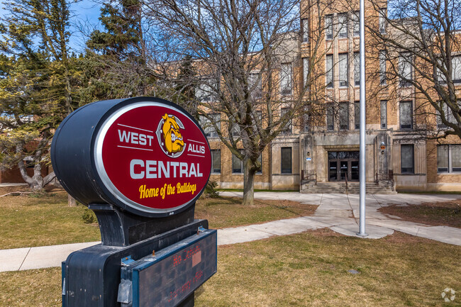 Central High School has a student-teacher ratio of 15 to 1.