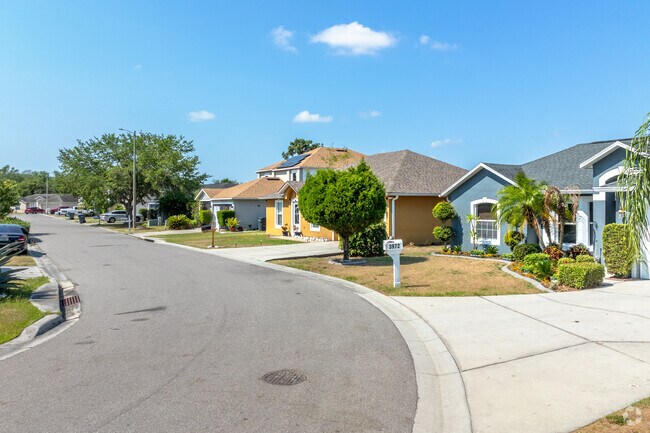 Assessors value the 1990s stucco bungalows and ranch-style homes between $250,000 & $320,000.