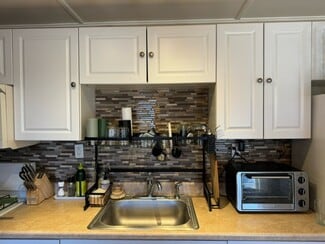 56 Ferry St Unit 2, Easthampton, MA 01027