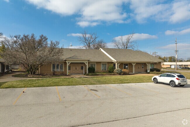 Greenways Academy is located at 981 Gardenview Office Pkwy.