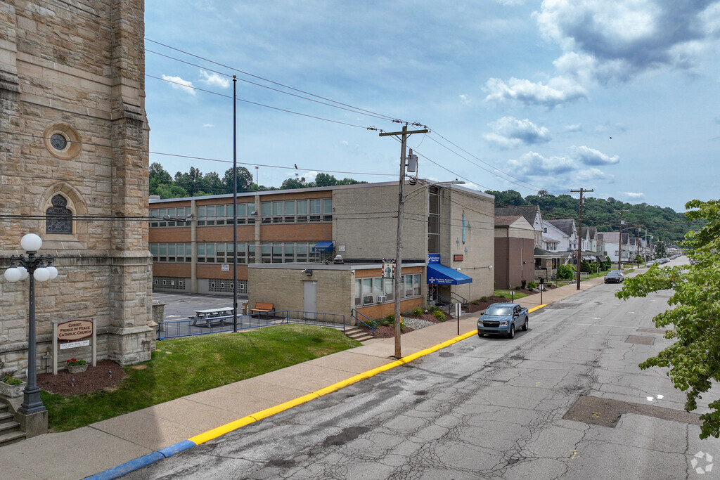 Divine Redeemer School is a private, Catholic school.