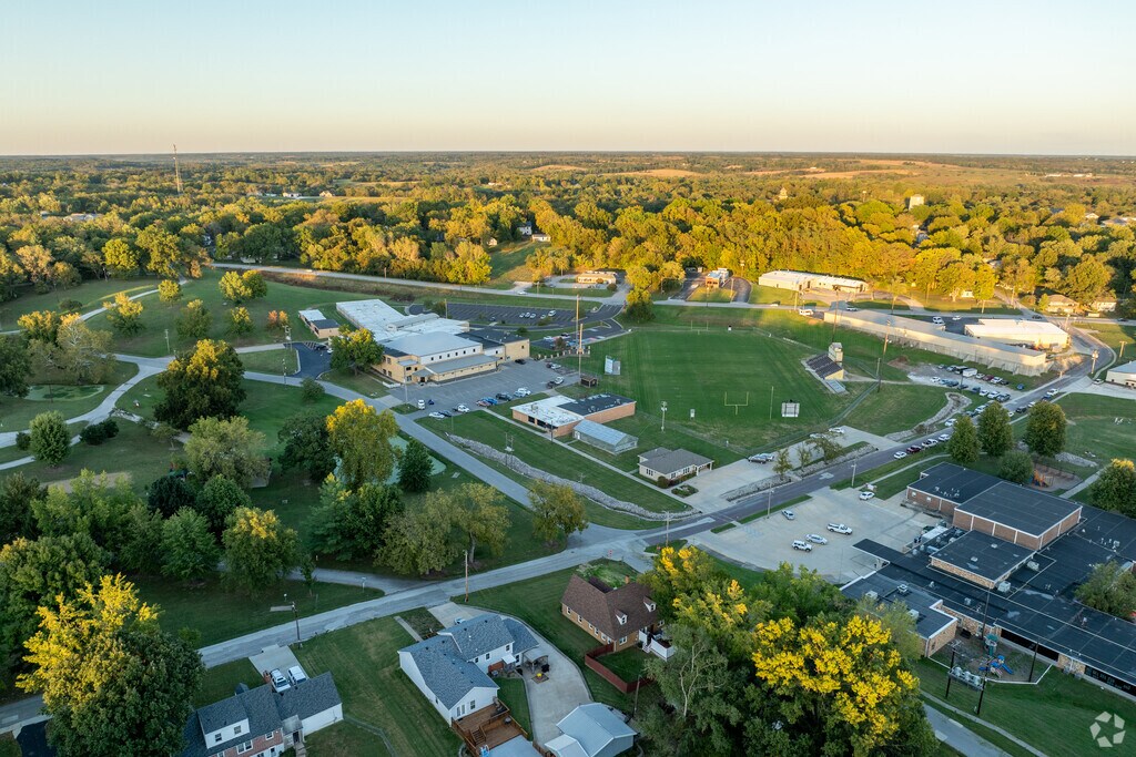 Laurence J. Daly Elementary School shares a campus with Fayette High School.