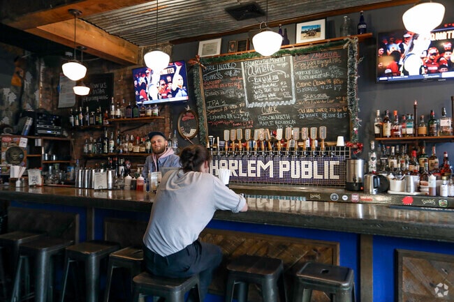 At Harlem Public in Hamilton Heights you can sample a wide variety of craft beers.