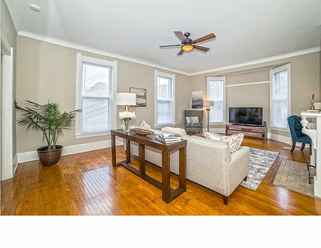 1104 Cross Ln unit 2, Cincinnati, OH 45206 - photo 4