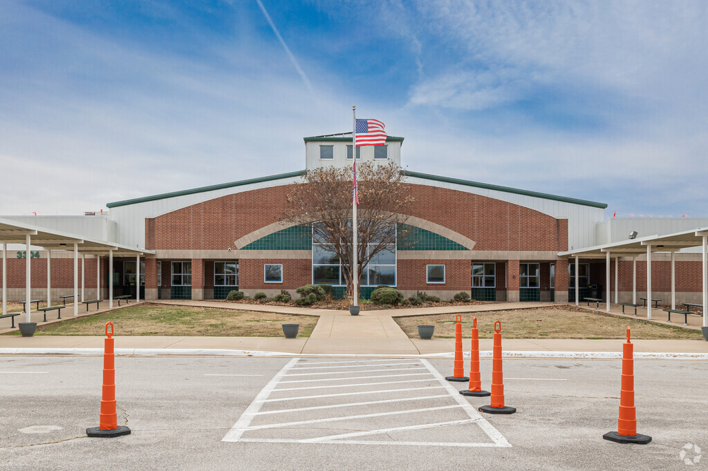 Helen Tyson Middle School is a public school located in Springdale.