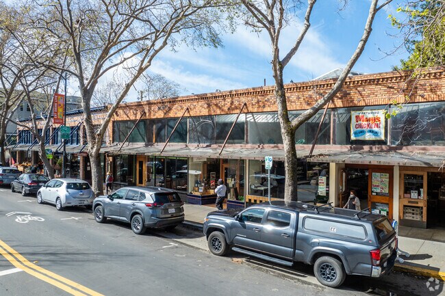 Fairview Park is bordered by cute shops and restaurants on Alcatraz Ave in Oakland.