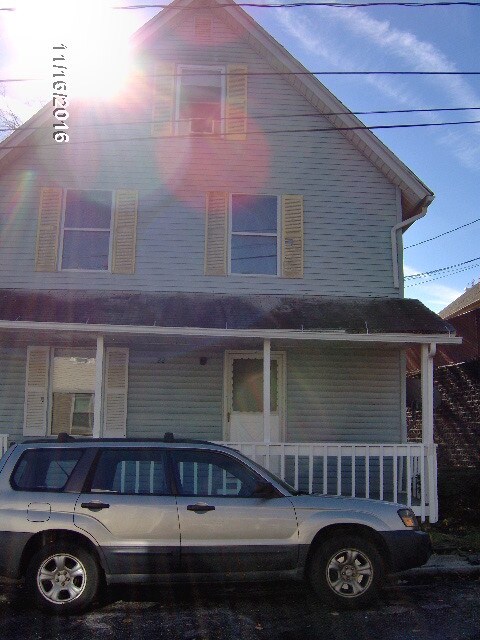 22 Barnum Ct unit 1, Naugatuck, CT 06770 - photo 1