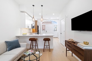 33 Fairmount Ave, Philadelphia, PA 19123