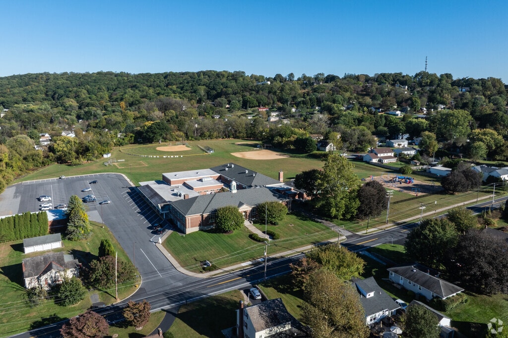 Forks Elementary School has students in Kindergarten to fifth grades.