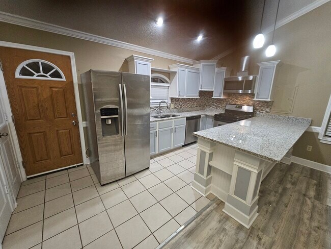 204 Brandywine Rd unit B, Savannah, GA 31405 - photo 3