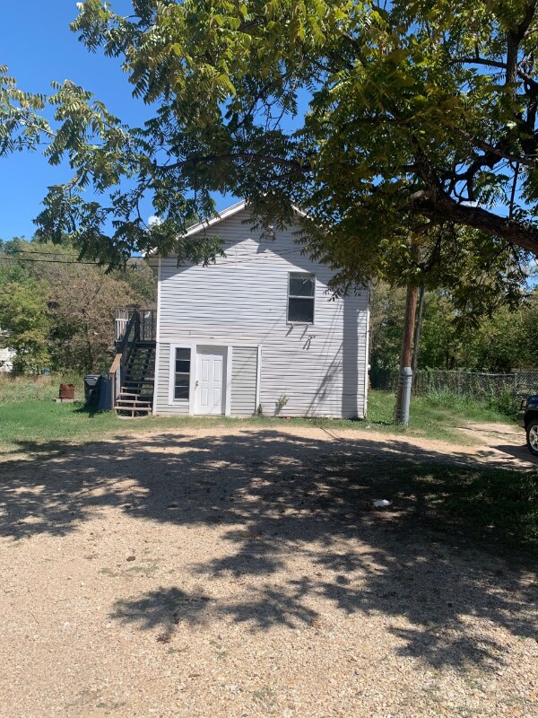 1021 N 27th St, Waco, TX 76707 - photo 1