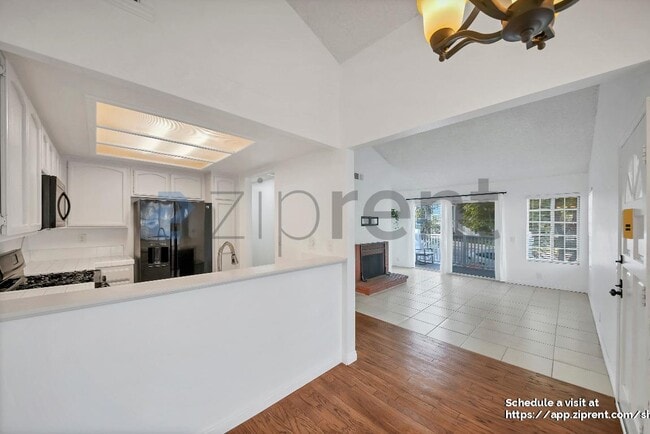 1311 W Capitol Dr, San Pedro, CA 90732 - photo 7