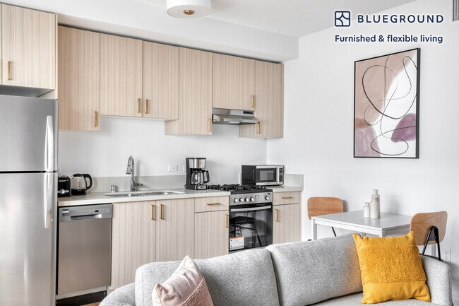 3638 Motor Ave unit FL6-ID925, Los Angeles, CA 90034 - photo 7