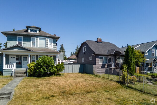 Victorian homes in Delta neighborhood in Everett.
